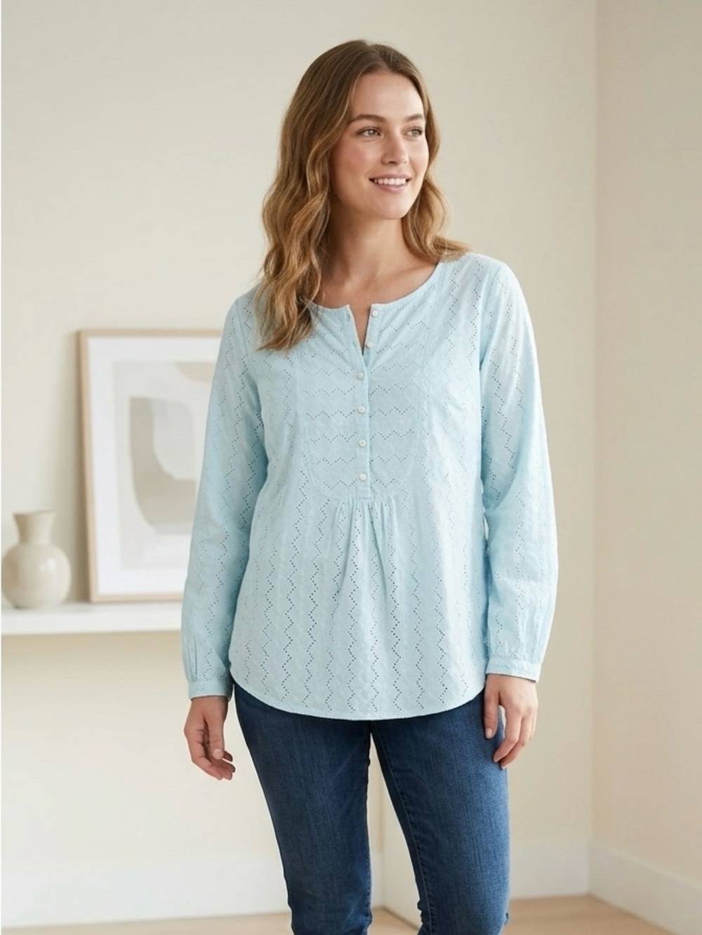LL Bean Women's Light Blue Eyelet Lace Long Sleeve Blouse Shirt Top Size M